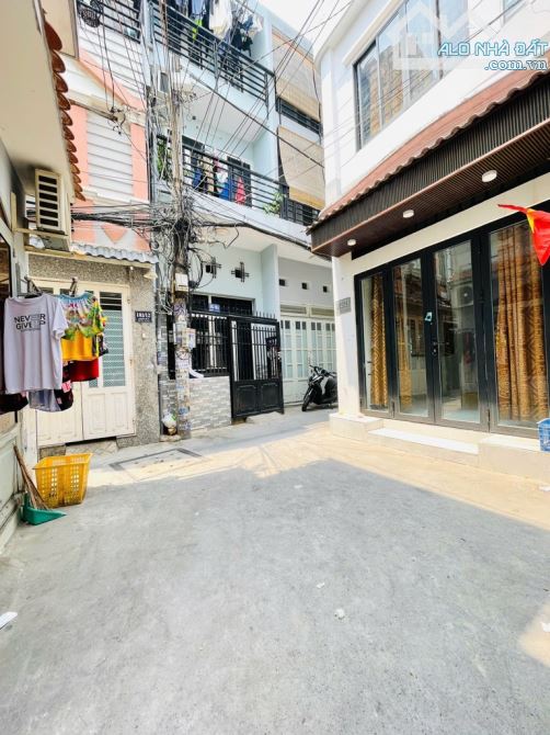NHỈNH 4 TỶ CÓ NGAY NHÀ GÒ VẤP SÁT BÌNH THẠNH, GẦN SÂN BAY CÔNG NĂNG TỐT - HẺM 3M PHÚ NHUẬN - 8