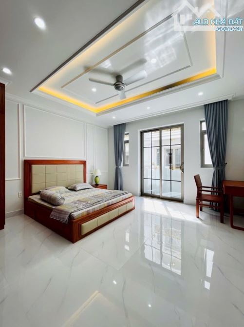 BIỆT THỰ GÒ VẤP TÂN CỔ ĐIỂN ĐƯỜNG NGUYỄN VĂN KHỐI P9 5 TẦNG DIỆN TÍCH 44M2 7,5 TỶ - 8