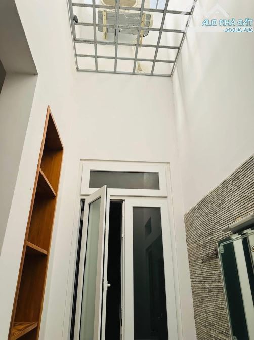 NHÀ 1 MÊ MẶT TIỀN AMAKHE GẦN NGUYỄN TẤT THÀNH. 5x28M . GIÁ: 8,7 TỶ - 8