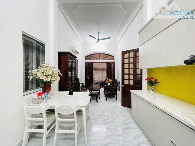 Nhà dân xây khu vực trung tâm Ngã Tư Sở, xung quanh tiện ích đỉnh - 8