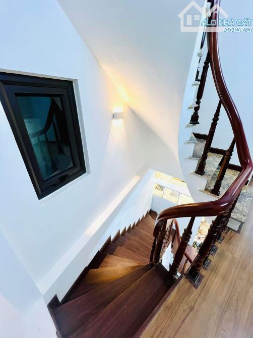 🆘🆘SIÊU GẦN PHỐ!15 M RA PHỐ -4 TẦNG ĐỘI CẤN - BA ĐÌNH-CHỈ HƠN 7 TỶ - 9