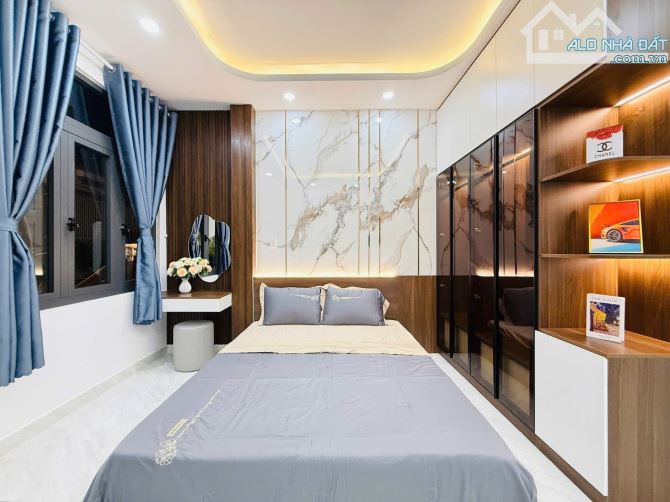 CHÚ DANH CẦN BÁN NHÀ ĐƯỜNG NGUYỄN VĂN LẠC, PHƯỜNG 19, BÌNH THẠNH - GIÁ:3TỶ660/64,9M2 HXH - 9