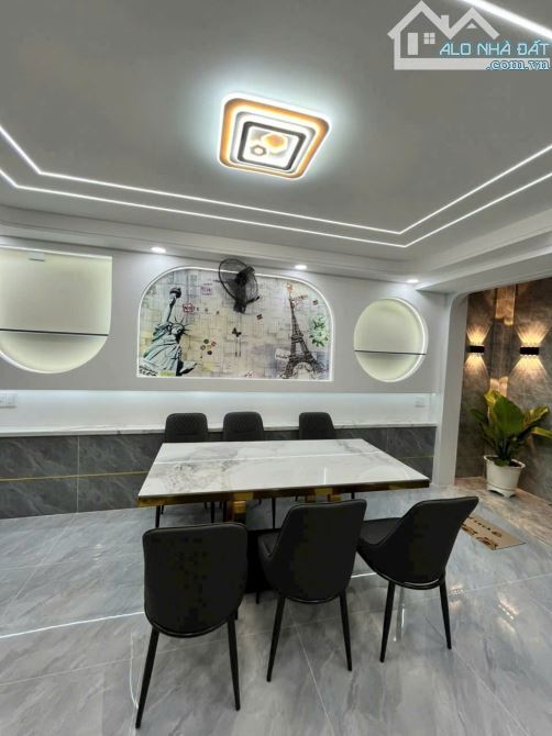 CHÍNH CHỦ BÁN NHÀ NGUYỄN SUÝ 4X16M 5 TẦNG MỚI , GIÁ 8,7 TL - 9