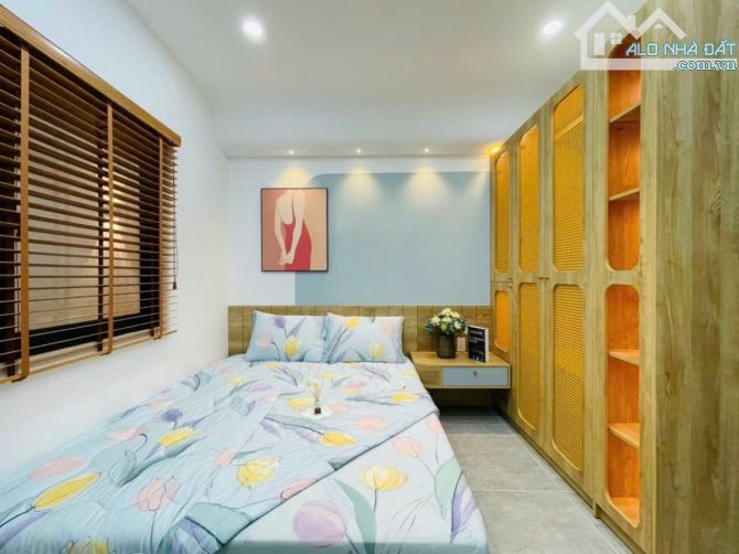 Bán nhà 2 tầng, 54m2 ngay Lê Văn Sỹ, Quận 3. Giá: 3 Tỷ 160. Sổ hồng riêng, hẻm 1/ 4.5m - 9
