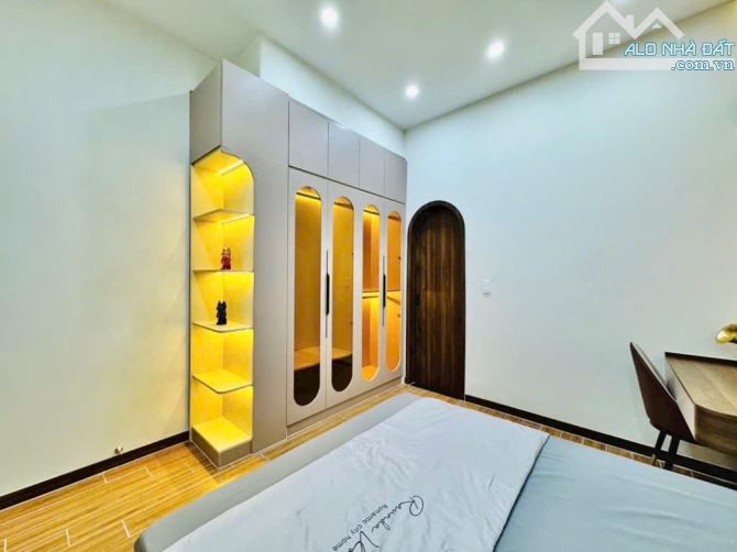 NHÀ ĐẸP XÔ VIẾT NGHỆ TĨNH - P25 BÌNH THẠNH - HẺM 3,5M - 3 TẦNG BTCT - 9