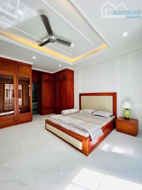 BIỆT THỰ GÒ VẤP TÂN CỔ ĐIỂN ĐƯỜNG NGUYỄN VĂN KHỐI P9 5 TẦNG DIỆN TÍCH 44M2 7,5 TỶ - 9