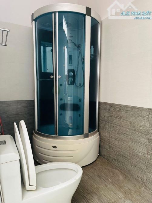 NHÀ 1 MÊ MẶT TIỀN AMAKHE GẦN NGUYỄN TẤT THÀNH. 5x28M . GIÁ: 8,7 TỶ - 9