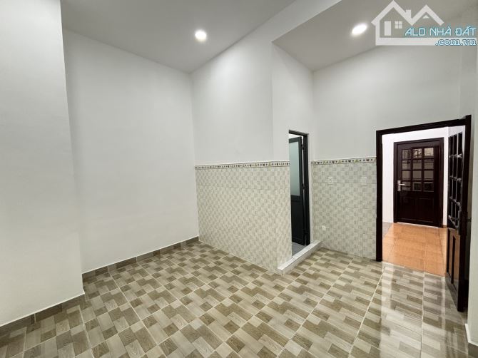 Bán Nhà Q12 Đối Diện Bia Tiger - 4m x 12m- 3Tầng - Hẻm HXH -  Chỉ 3,98Tỷ. - 9
