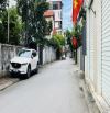 biệt thự sân vườn Nguyễn Sơn-Gia Thuỵ, 215m x 4tầng, mặt tiền 12m, ôtô tránh, ôtô vào nhà