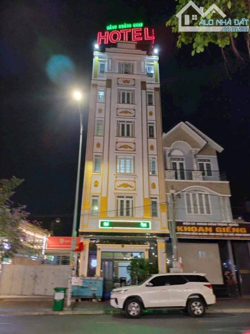 BÁN KHÁCH SẠN ĐƯỜNG HAI BÀ TRƯNG MỚI GẦN BIGC DĨ AN, CÓ 15P, CHỦ TỰ KINH DOANH, 16 TỈ