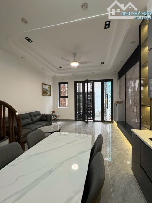 BÁN NHÀ PHỐ BỒ ĐỀ, GARA Ô TÔ, NỘI THẤT. CAO CẤP - CHỈ 13 TỶ - 1
