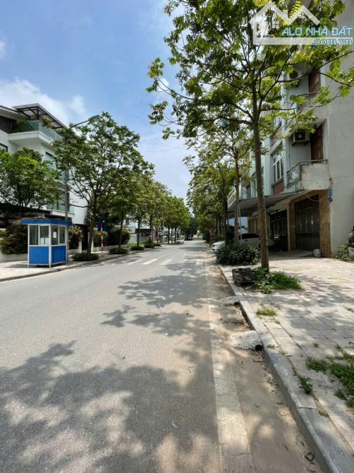 BÁN ĐẤT LK KHU C YÊN NGHĨA , DIỆN TÍCH 50M2 , PHÂN LÔ VỈA HÈ, ĐƯỜNG 15M, GIÁ CHỈ 11TỶ