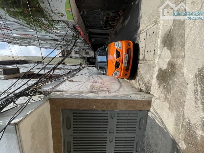Bán nhà Đống Đa,phân lô, ô góc nở hậu, dân trí cao