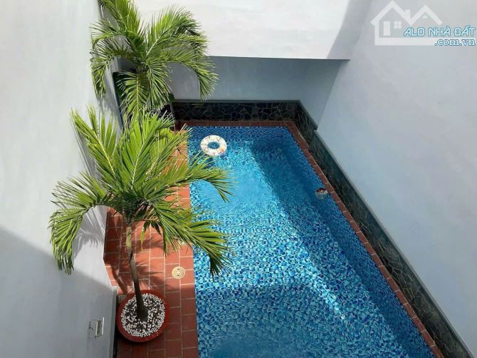 Biệt thự hồ bơi ngay trung tâm cách chợ Bến Thành, Q1 chỉ  1km, 259.9m2 đất, chỉ  80 tỷ