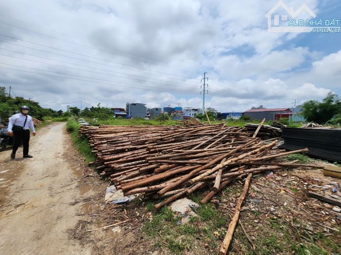 Cần bán lô đất mặt trục đường An Phú, ngay NVH Trang Quan , đường rộng thoáng mát.