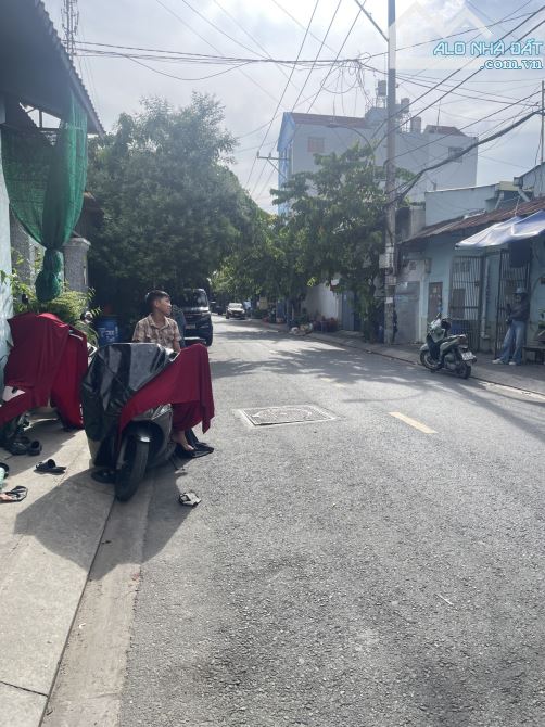 🔥 BÁN NHÀ MẶT TIỀN Ở HÓC MÔN BÀ ĐIỂM DT GẦN 200M2.(10M*19M). CHỈ 10TỶ TL.