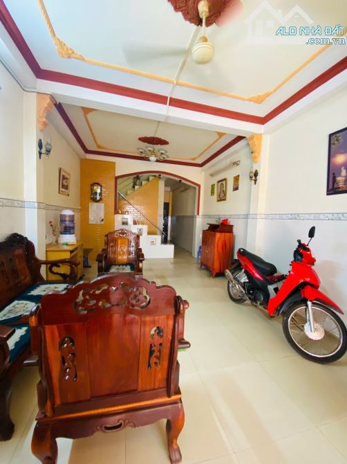 Bán nhà chính chủ Phạm Văn Chiêu, Cn 72m2, Hẻm 4m, 2 Tầng, 6 Tỷ 050