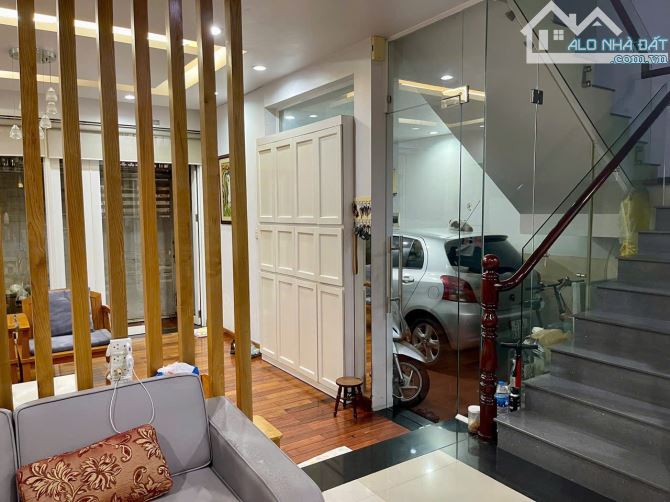 Chỉ 22,5 tỷ sở hữu ngay nhà 6 tầng Phan Đăng Lưu, Phú Nhuận. 8,7x15m. Giá 22,5 tỷ.