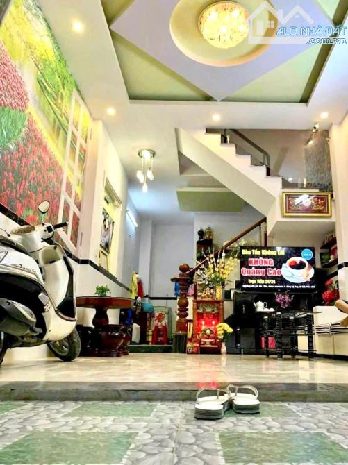 NHÀ 3 TẦNG LÂM THỊ HỐ Q12- ĐƯỜNG 8M - SHR HOÀN CÔNG ĐỦ