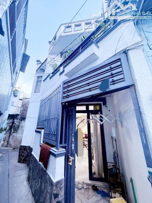 Bán nhà 37m2 trong khu chợ Gò Vấp, Lý Thường Kiệt, P4, SHR , 3.98 tỷ