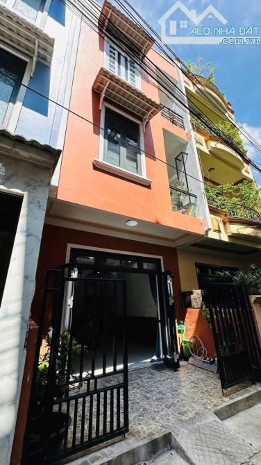 CẦN BÁN CĂN NHÀ TẠI P6 THÀNH PHỐ ĐÀ LẠT