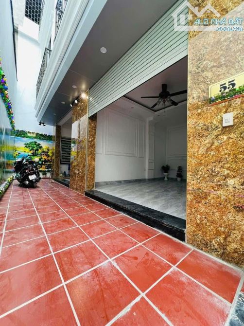 Bán GẤP nhà Lạc Long Quân 35m-5T-MT4,5m- gần phố- gần ô tô- nhỉnh 7 tỷ