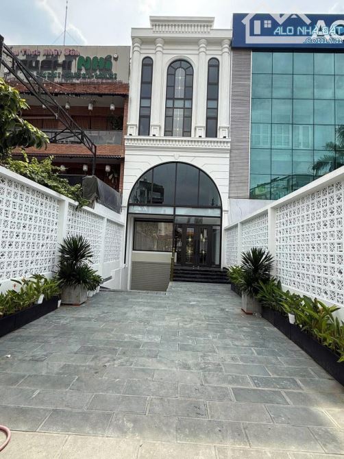 Mặt tiền TRẦN NÃO Quận 2, Diện tích : 6x28m, Kết cấu : HẦM 4 TẦNG , giá 79 Tỷ (TL)