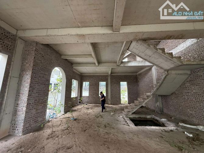 Chính chủ cho thuê biệt thự song lập diện tich 240m2,căn c34 gleximco lê trọng tấn,hà đông Chính chủ cho thuê biệt thự song lập diện tich 240m2,căn c34 gleximco lê trọng tấn,hà đông
