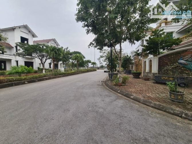 Pán lô đất BT đã có sổ làn 3 đường Đấu Mã kđt Phúc Ninh, tp BN. Giá hơn 15 tỷ