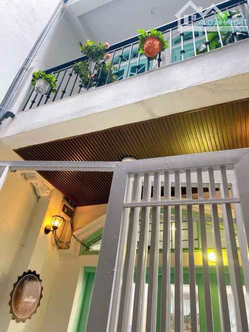Nhà Bán TTQ.Đống Đa_Mặt Ngõ Thông KD Đỉnh_10m Ra oto Đỗ_DT42m2_MT3.5m_4T_Giá 12.6 Tỷ