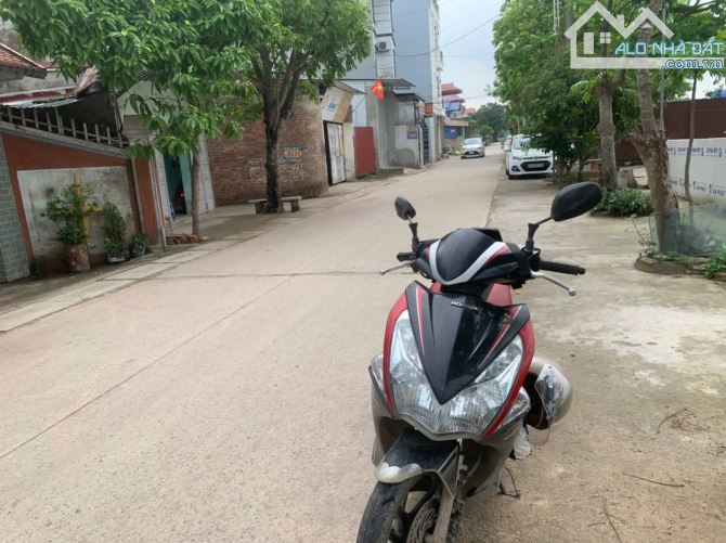 HOA HẬU-ĐÔNG LAI-QUANG TIẾN-SÓC SƠN.92 m2 FULL THỔ CƯ,CHỈ NHỈNH 3TỶ ,ĐƯỜNG THÔNG OTO.