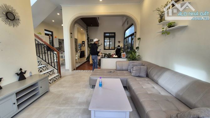BÁN VILLA SIÊU ĐẸP, DIỆN TÍCH LỚN. CẠNH KHU DU LỊCH DELIGHT PART DALAT.
