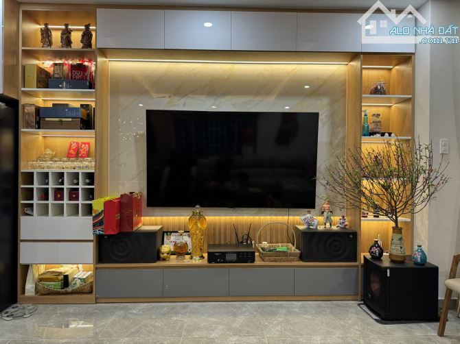 (HOT) CHỊ CHỦ DỄ THƯƠNG CẦN BÁN CĂN NHÀ HẺM XE HƠI ĐƯỜNG CÁCH MẠNG THÁNG 8, QUẬN 10 - 5X14