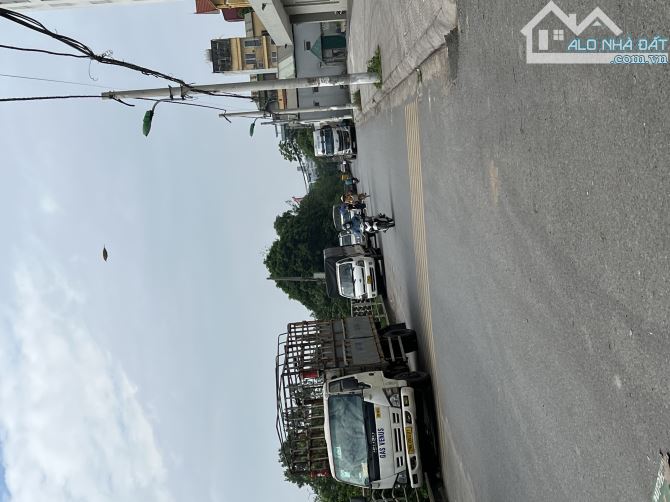 Ô TÔ ĐỖ CỬA VÀO NHÀ - LÔ GÓC TẠI NGUYẾN KHOÁI - HÀNG XÓM GAMURA