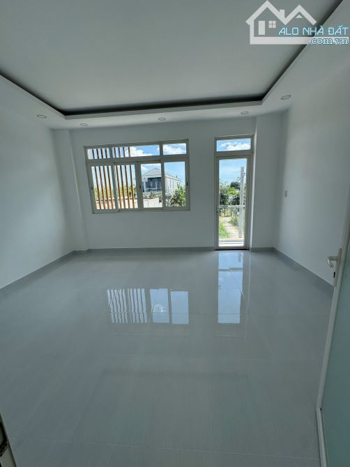 Villa mini diện tích 6x40. Đường 3 Làng. Cách chợ Bình Chánh 1km. QL1A vào 300m - 11
