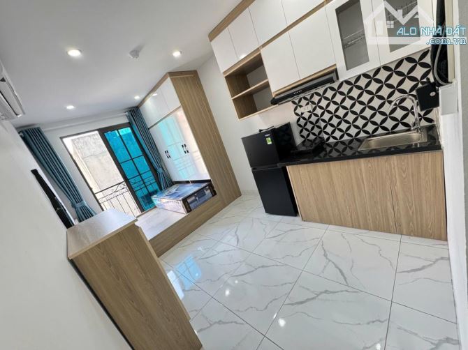 Chung cư mini Trần Cung, 65m2 - 6 tầng - mt 5.5 - 15 phòng kk - 20m ra mặt phố - 18.x tỷ - 1