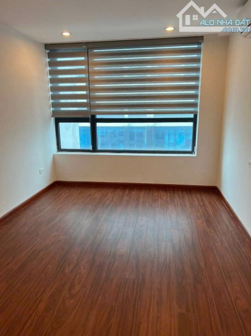 Cho thuê căn hộ Golden Land 275 Nguyễn Trãi 130m, 3 phòng ngủ đồ cơ bản 15 triệu/tháng, - 1