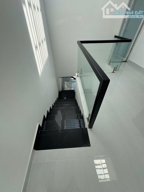 Villa mini diện tích 6x40. Đường 3 Làng. Cách chợ Bình Chánh 1km. QL1A vào 300m - 1