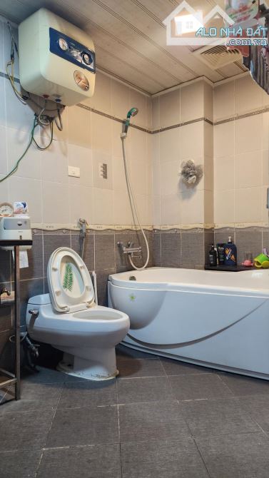 Bán căn 4 ngủ full nội thất, mặt đường Phạm Hùng, ban công mát mẻ, giá nhỉnh 60tr/m2 - 1