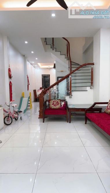 HÀNG HIẾM - 5 TẦNG - Ô TÔ - Ô CHỜ THANG MÁY - GẦN HỒ - GẦN PHỐ - LÔ GÓC - - 1