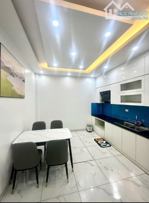 Bán Nhà Ngọc Thuỵ 4Tầng - 20M Ra Mặt Phố - Oto Đỗ Cửa - Sổ Vuông Đẹp - 1