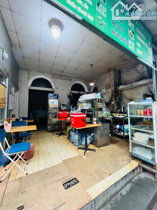 Bán đất tặng nhà cách phố 10m Nguyễn Ngọc Vũ, Cầu Giấy 72m 3 tầng 11.2 tỷ - 1