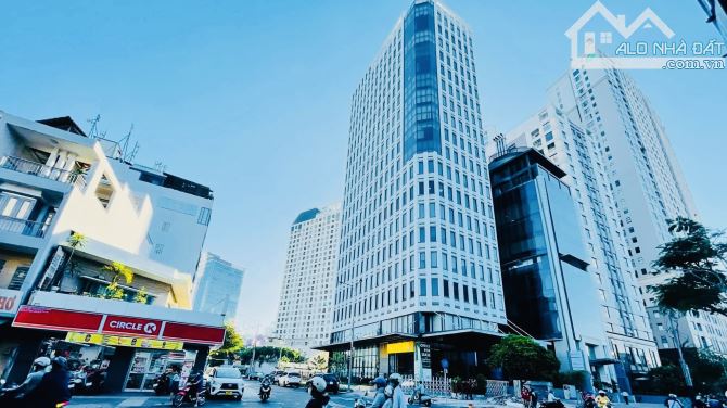 🏤SIÊU PHẨM LÊ QUỐC HƯNG GIÁP Q1  VÀI BƯỚC CHÂN RA MT BẾN VÂN ĐỒN CHỈ CÒN DUY NHỨT 1 SẢN P - 1