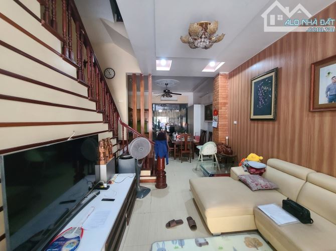 1 CĂN LIỀN KỀ DUY NHẤT LÀNG VIỆT KIỀU CHÂU ÂU NGUYỄN VĂN LỘC - VIEW VƯỜN HOA - Ô TÔ - KD - 1