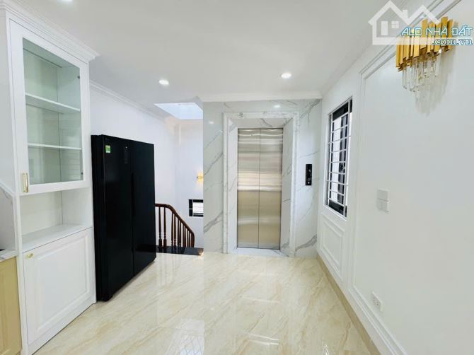 Bán nhà CÁT LINH Đống Đa 45m2x7T THANG MÁY vài bước ra phố ô tô đỗ cổng - 1