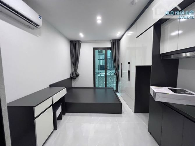 Bán nhà dòng tiền 2 mặt ngõ tô tô Chùa Láng, Đống Đa 8 tầng MT 6m 39 tỷ - 1