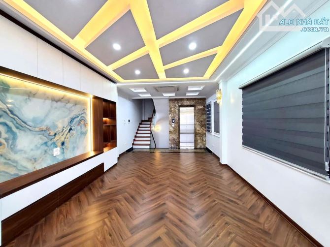 Chính chủ bán nhà Trấn Khát Chân DT 60m2 - 6 tầng Thang máy - Ngõ Oto tránh Giá nét 15 tỷ - 1