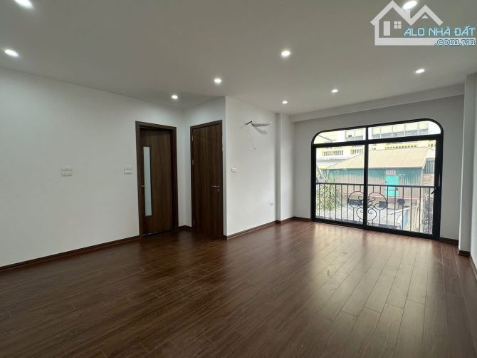 Cát Linh - 10m ra phố, thang máy, nhà mới coong - 37m*7T - 14.6 Tỷ - Không đăng ảo - 1