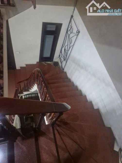 Hiếm nhà 5 tầng mặt phố Lê Lợi, 107m2, MT 5.1m, vị trí đẹp, kinh doanh sầm uất, giá 40 - 1