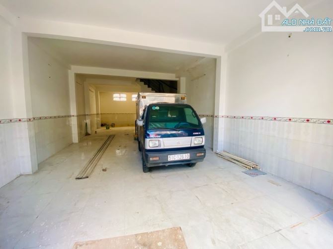 Bán nhà 4 tầng, Lê Văn Quới, Ngã tư bốn xã, DT 6X17, hẻm xe hơi thông - 1